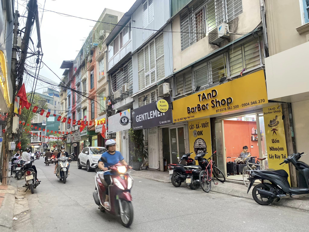 CHO THUÊ CỬA HÀNG 2 TẦNG MẶT NGÕ PHỐ NÚI TRÚC