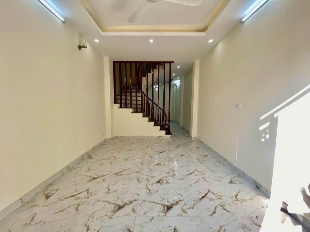 CĂN NHÀ ĐẸP Ô CÁCH - 40M2 - GIÁ CHỈ 4.95 TỶ 🏡