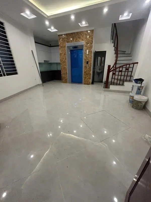 BÁN NHÀ RIÊNG phố Ô Cách 47m2 X 5 tầng, mặt tiền 4.8n, 8.6 tỷ Long Biên.
