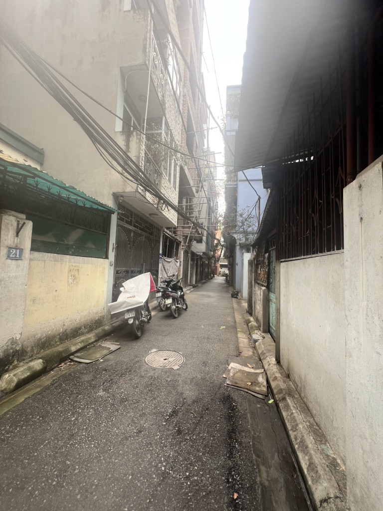 Bán nhà c4 trung tâm Việt Hưng 48m x 4m oto thông, hơn 8 tỷ còn tl. LH 0936123469