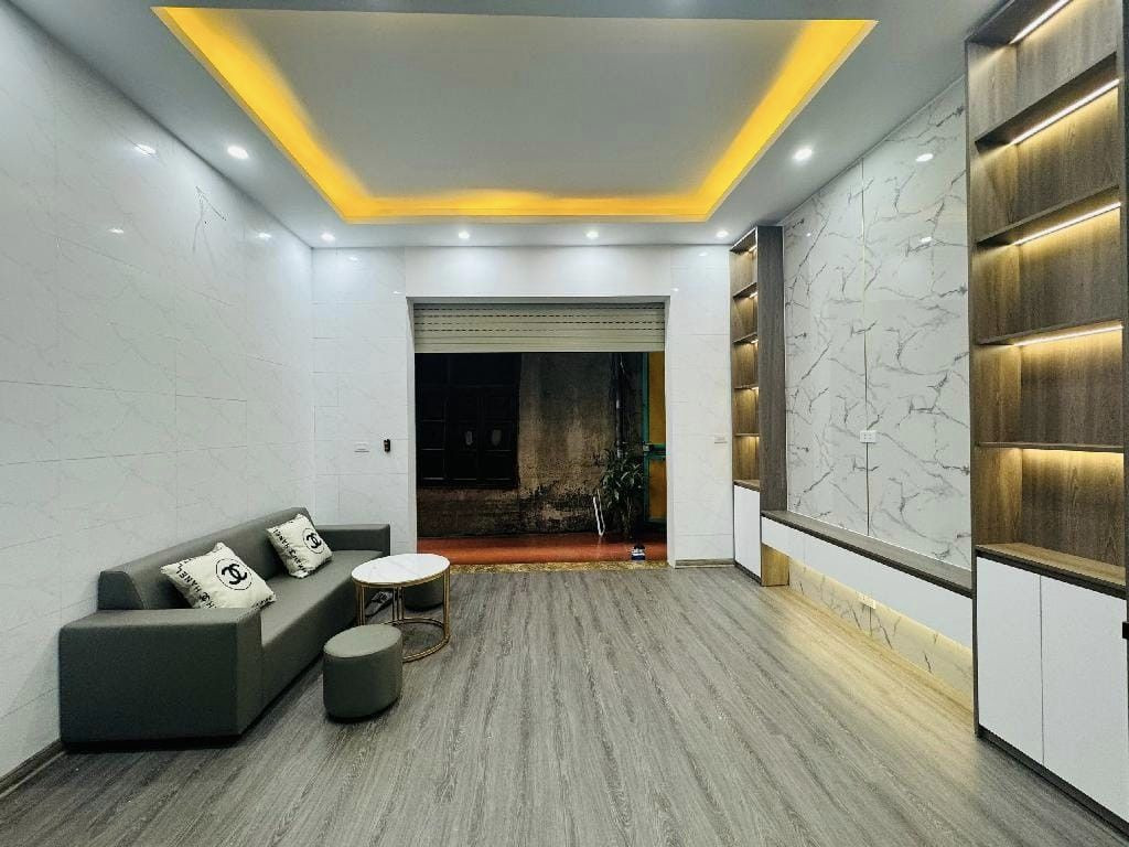 Bán nhà Đống Đa Diện tích: 30m2 x 5 tầng  mới cong 0343874446