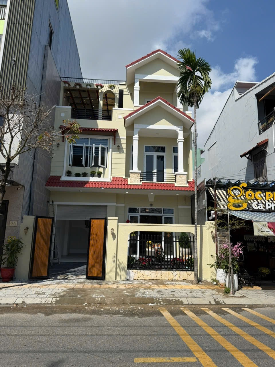 Biệt thự 3 Tầng, 4 Phòng Ngủ, Đường Phạm Cự Lượng, cách Biển Mỹ Khê 800m - Đang cho thuê 60tr/tháng