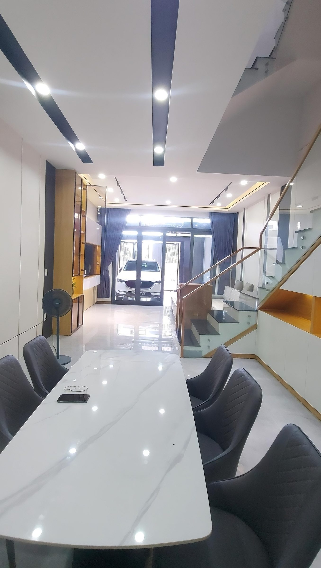 Nhà 3 tầng rất Vip. DT: 100m²,  giá 8.2 tỷ tại Đường Phạm Đình Bân Phường Hoà Quý Quận Ngũ Hành Sơn Đà Nẵng