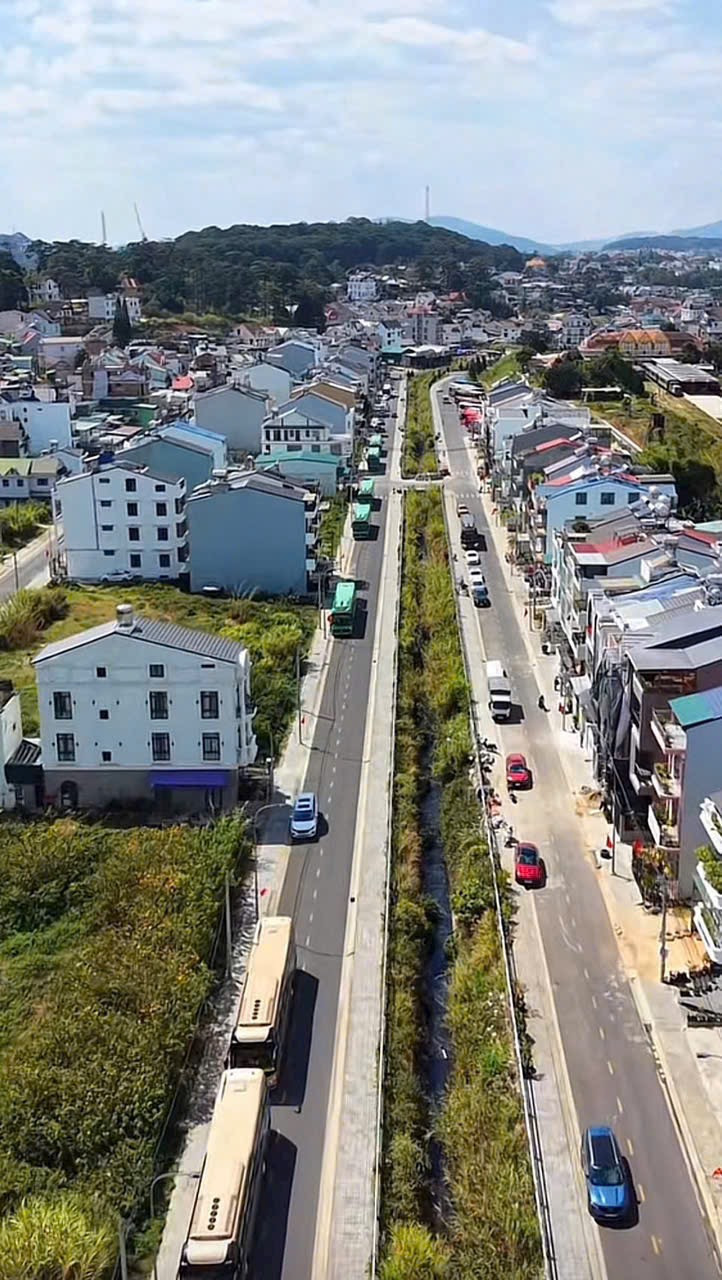 Đất Khu VIP đẹp đồng bộ. ra hồ Xuân Hương 500m , tập trung nhiều khách sạn . hàng quán đông đúc