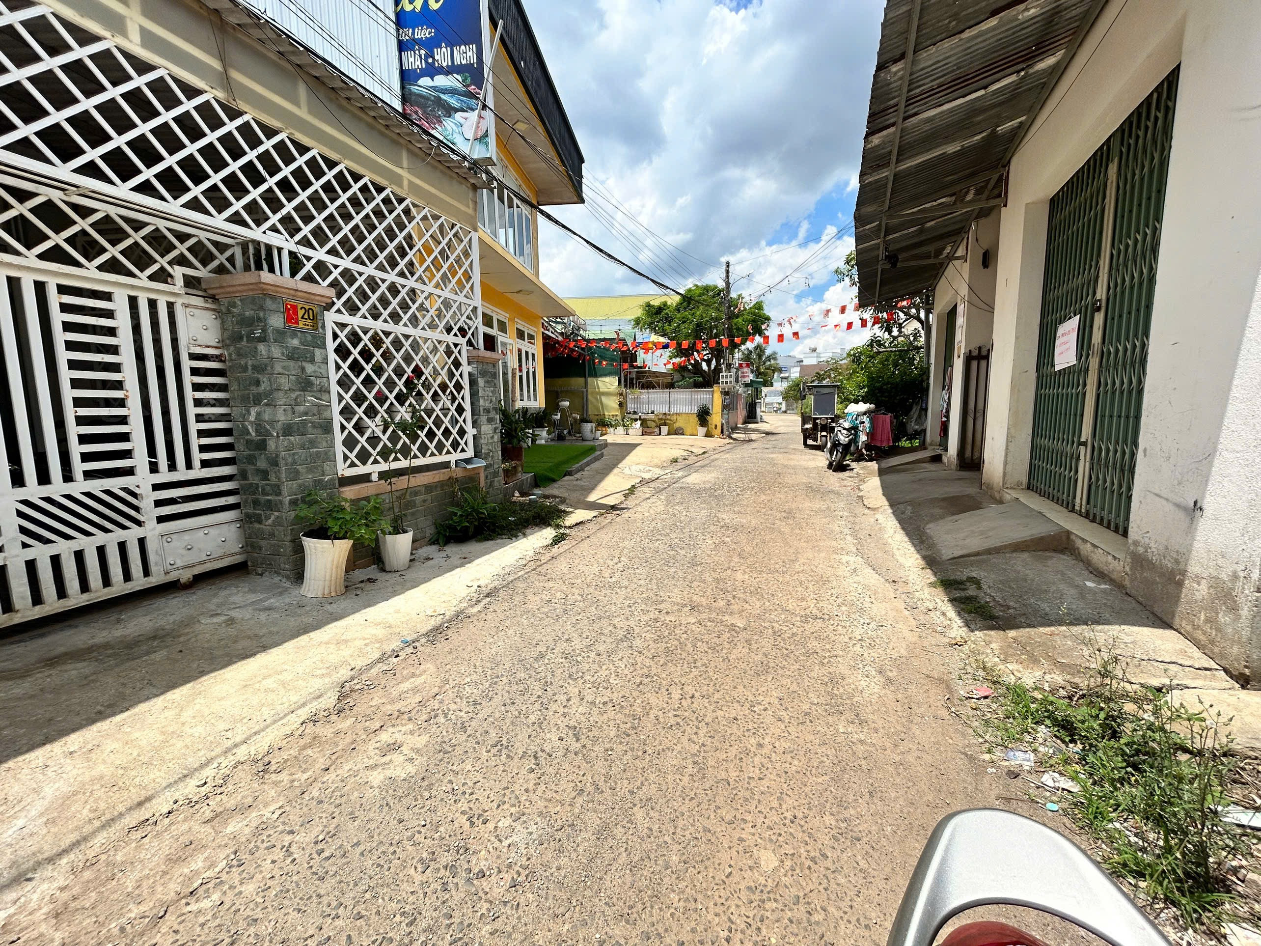 Bán đất 785m² có sẵn 300m² thổ cư ngang 28m giá 16 tỷ tại Đường Phạm Hùng Xã Đức Trọng