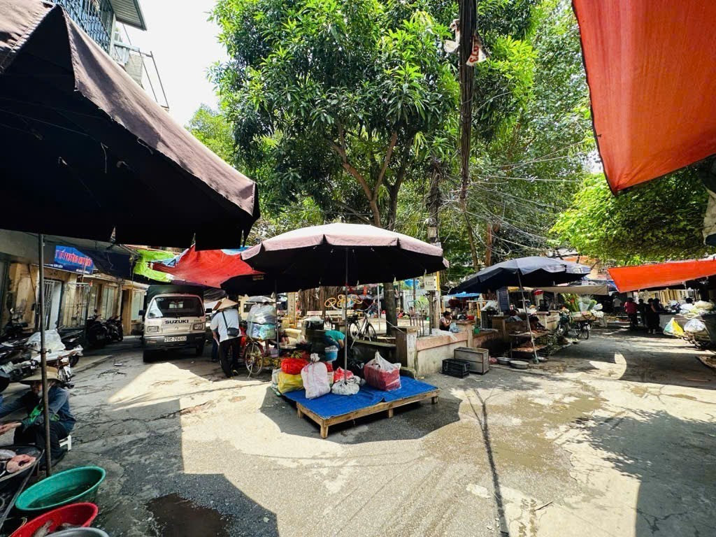 Bán nhà Phạm Ngọc Thạch (Đống Đa) 106/135m, 3 tầng, mt 18m, giá 25 Tỷ