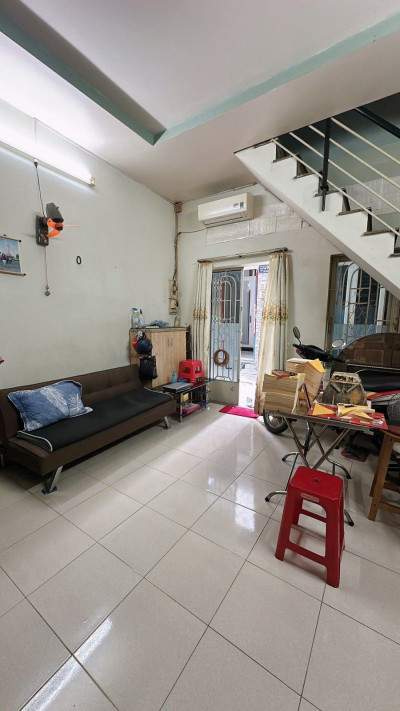 TRUNG TÂM P15 TÂN BÌNH, GẦN MẶT TIỀN, HẺM NGAY NHÀ 3M, GẦN 30M2, 2 TẦNG  2PN, HOÀN CÔNG ĐỦ, TẶNG NỘI THẤT,  CHỈ 3 TỶ.