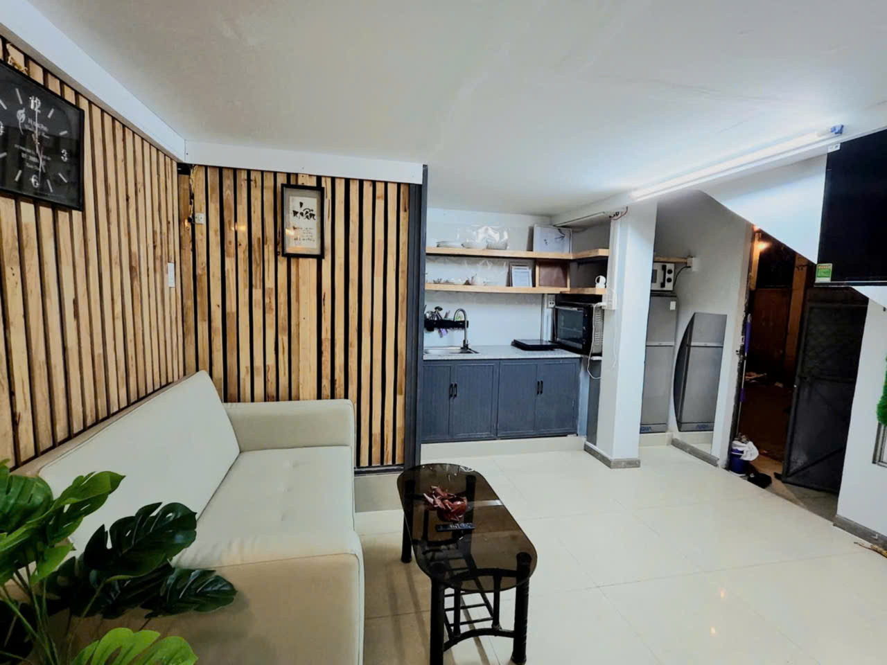 CHO THUÊ PHÒNG TRỌ MẶT TIỀN HẺM – ĐẦY ĐỦ NỘI THẤT – GÒ VẤP