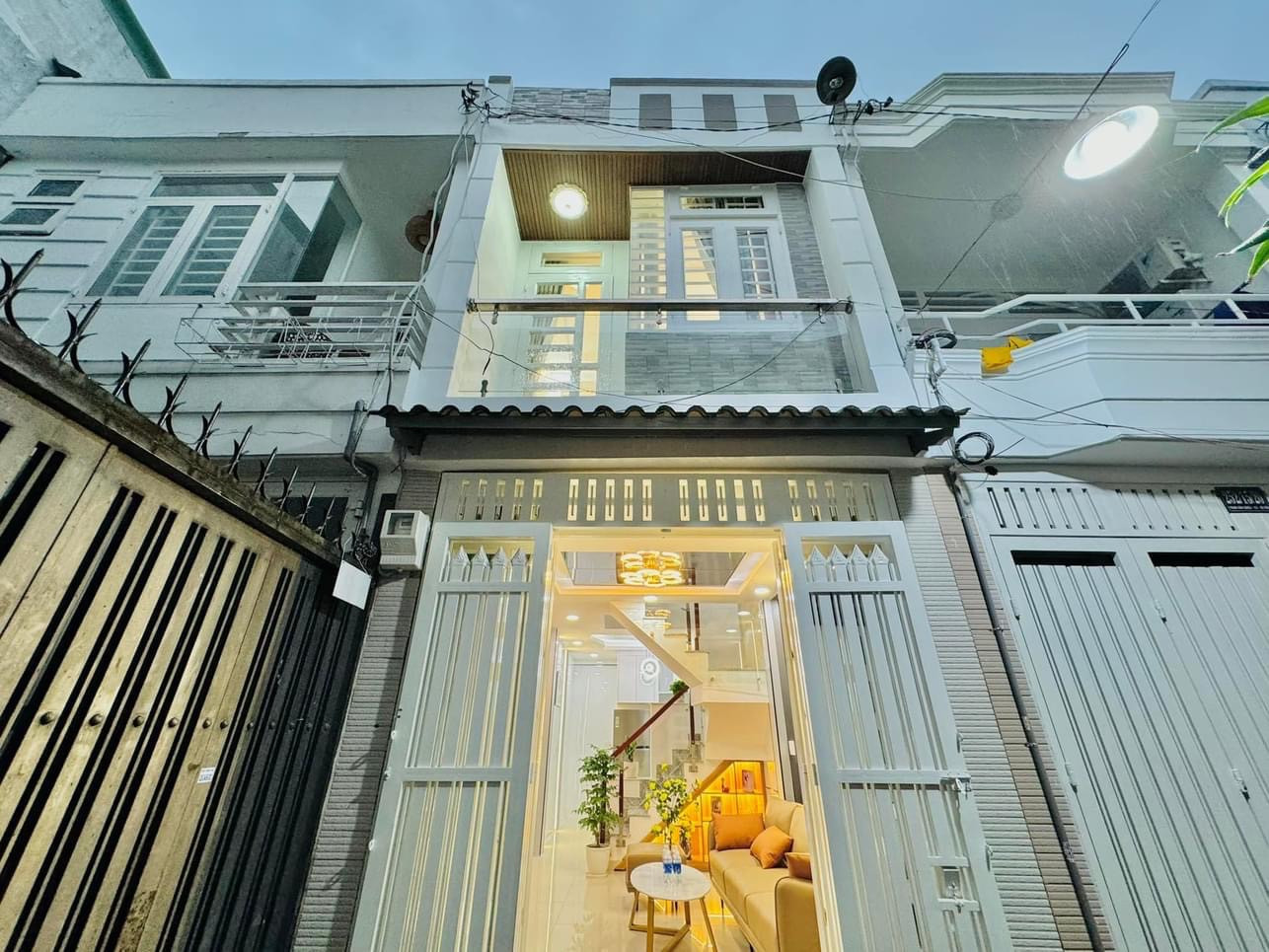 Siêu phẩm HXH Phạm Văn Chiêu, Q. GV, SHR, giá 3,29 tỷ, gần chợ, ngân hàng. LH: 0902958672
