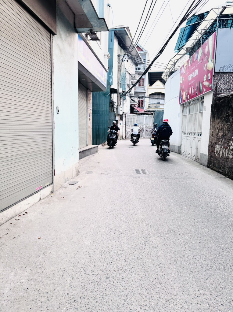 HAÀNG RẤT HIẾM - NGÕ SIÊU NÔNG - THÔNG - KINH DOANH - Ô TÔ TRÁNH VÀ VÀO NHÀ - GIÁ ĐẦU TƯ.