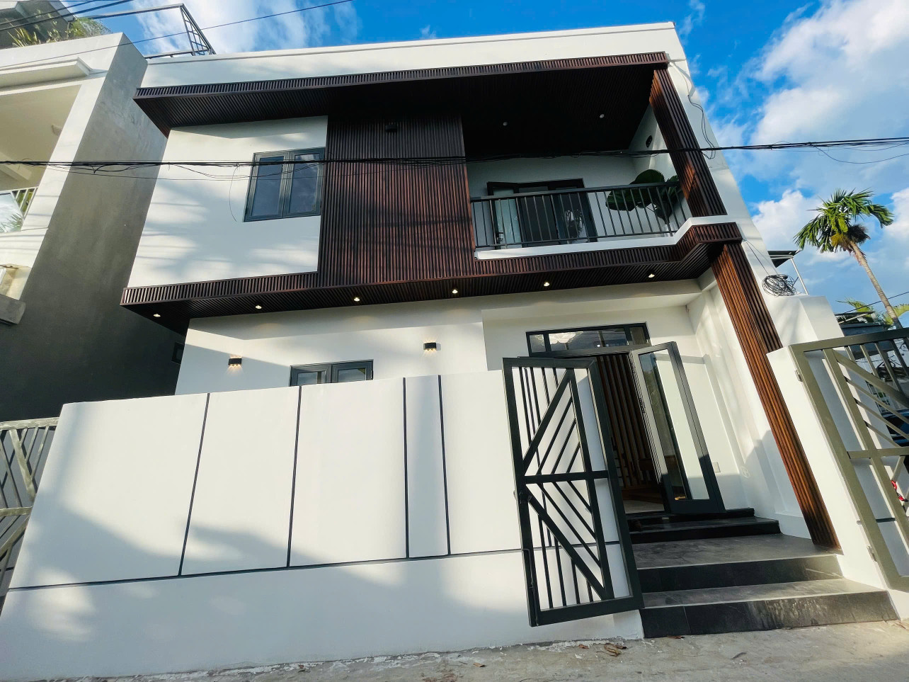 NHÀ 2 TẦNG 2 MÊ MẶT TIỀN LẠI THẾ - MỸ THƯỢNG  - ĐƯỜNG Ô TÔ TRÁNH NHAU GIÁ CHỈ 2,X TỶ ✅