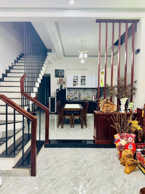Bán siêu phẩm nhà 3 tầng MT Xuân Thuỷ, Vỹ Dạ, Thuận Hoá, TP Huế. Bên cạnh Bệnh viện Mắt TP Huế.