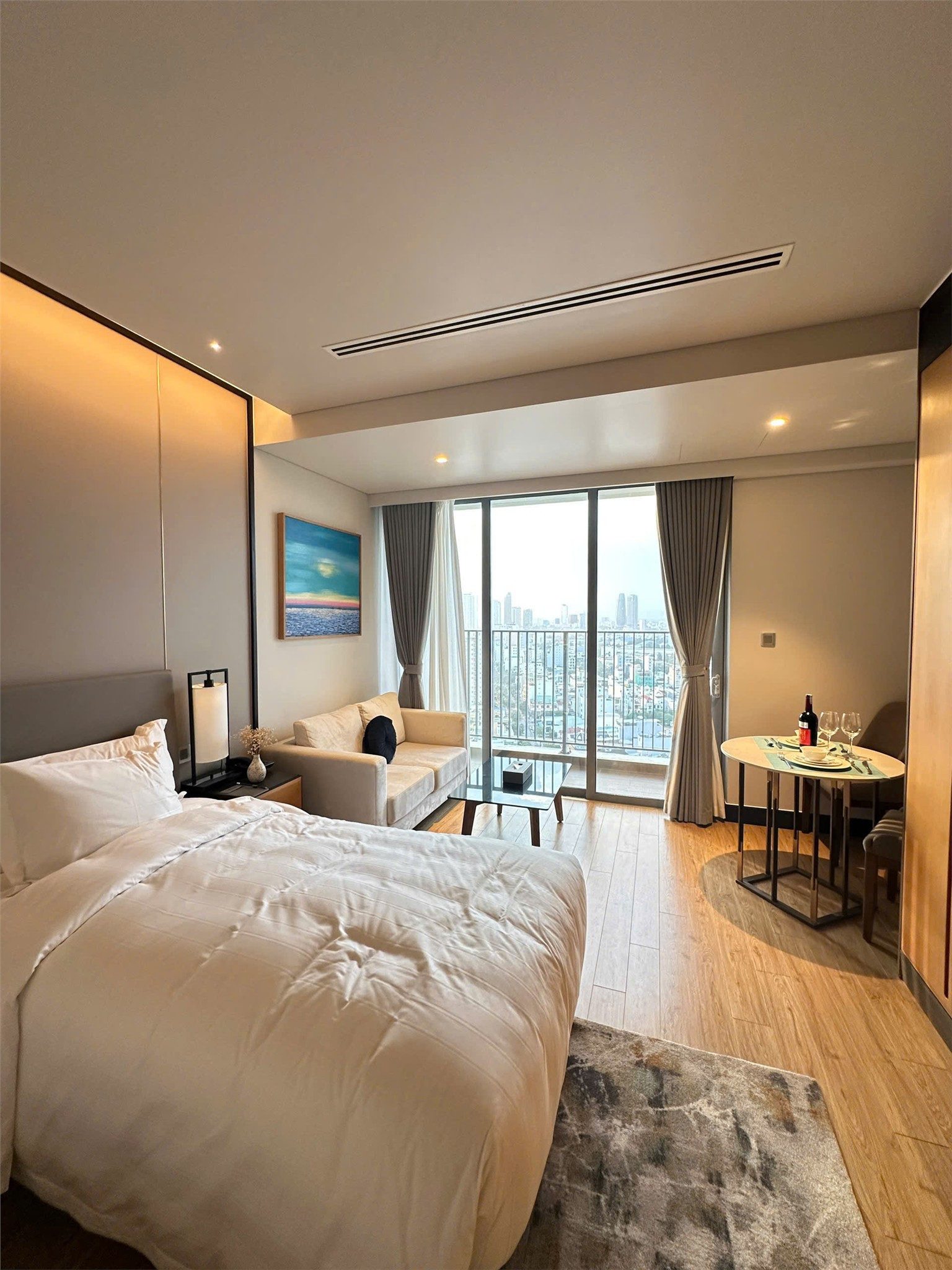 "Cắt lỗ 1 căn hộ giá chỉ 3.x tỷ, dòng tiền vận hành mỗi tháng 35tr The Soleil Đà Nẵng view biển Mỹ Khê"