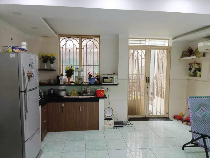 **Bán CHDV đường Phạm Văn Hai** phường 3, Tân Bình; (4*24) 10 phòng