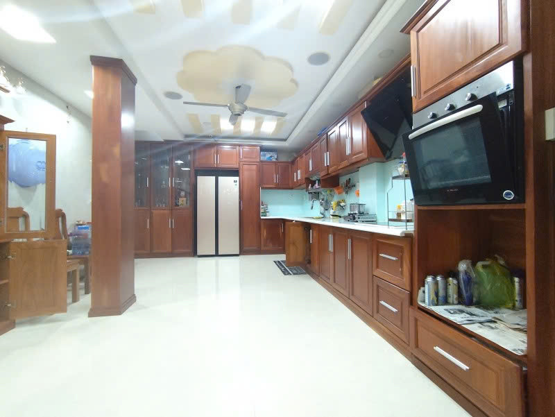 Bán nhà lô góc, CHDV  Phạm Văn Hai - gần CMT8, 8x20m, 6 tầng - 16 PN, giá 22.8 tỷ.