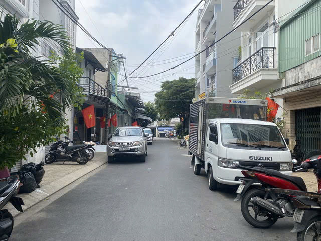 🏡🏡VỊ TRÍ ĐẸP - NHÀ 2 MẶT HẺM THOÁNG - ĐƯỜNG 10M XE TẢI VI VU RỘNG NHƯ MẶT TIỀN - NGAY TRUNG TÂM TÔ HIỆU - HOA BÌNH - PHAN ANH - TÂN PHÚ - SÁT CHỢ - NỞ HẬU ĐẸP HOÀN CÔNG ĐỦ - NHÀ 4 TẦNG MỚI ĐẸP BTCT - KHU KINH DOANH - MUA Ở HOẶC CHO THUÊ VP CTY -GIÁ CHỈ 8 