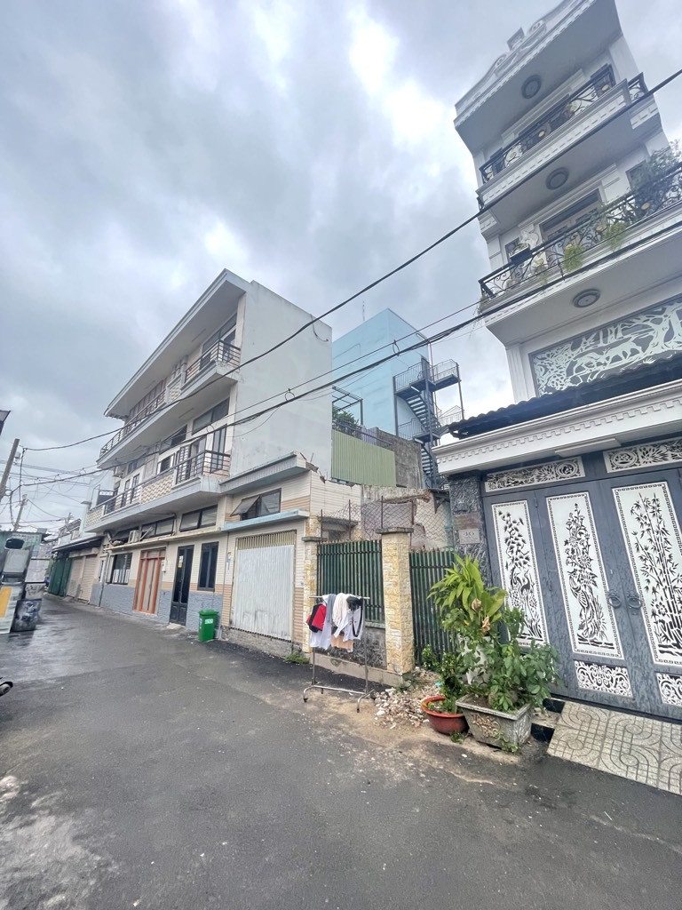 NGỘP BANK - CẦN BÁN NHÀ PHAN VĂN HỚN- XUÂN THỚI THƯỢNG- HÓC MÔN - 7.5x20 - ĐƯỜNG 10M - CHỈ NHỈNH 6 TỶ
