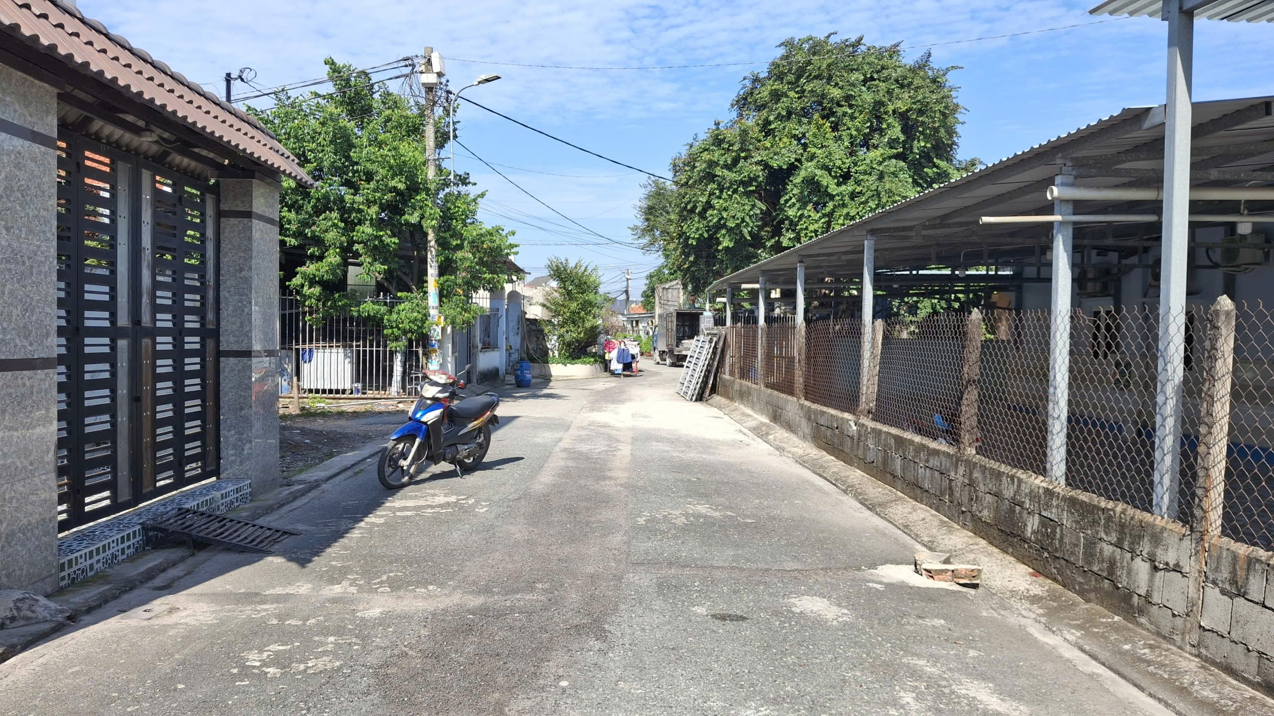 Bán 2lô góc Xe tải 30 .đường Phan văn hớn. 8 x 15
