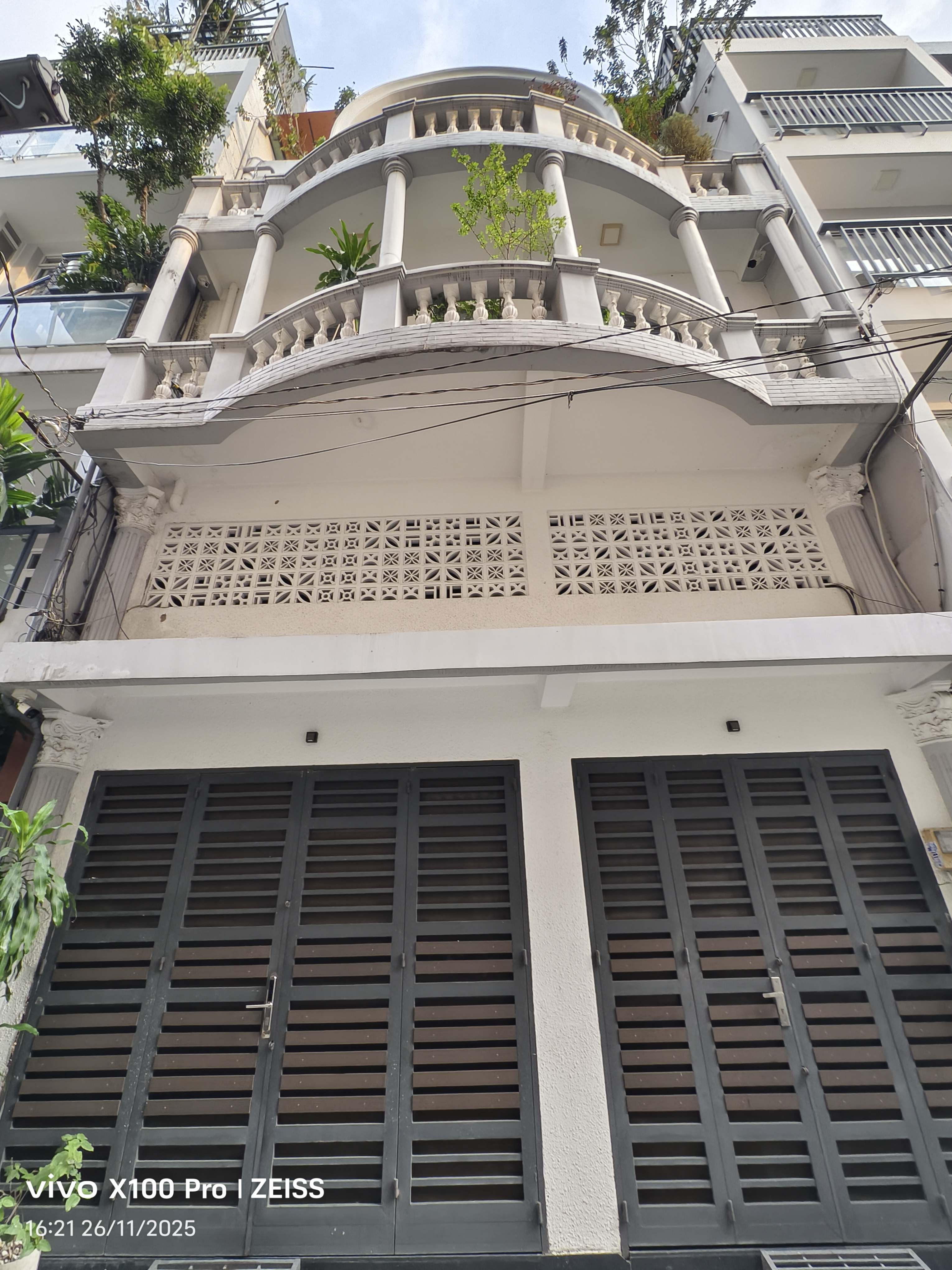 Bán nhà Phú Nhuận - 65m2 - NGANG 7M- HÀNG XÓM CỐ NS VŨ LINH.