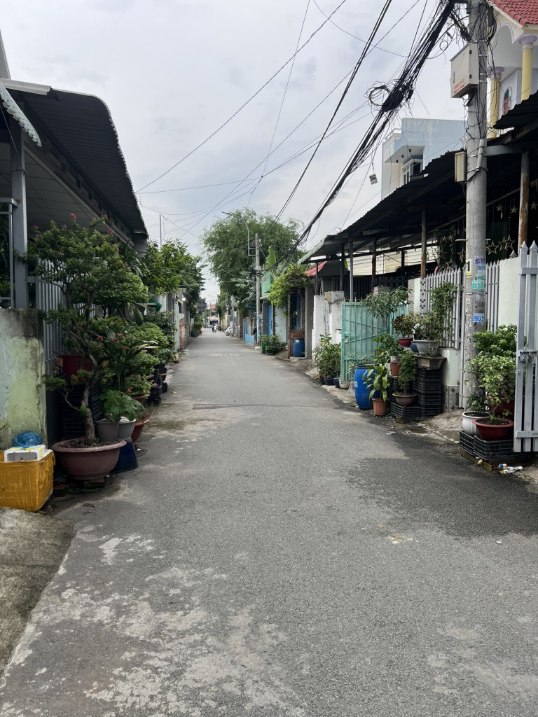 🏡NHÀ 3 TẦNG NGANG 5.7M, 180M ĐƯỜNG PHAN ĐẠT ĐỨC CẠNH CHỢ, GIÁO XỨ LONG THẠNH MỸ CHỈ 11.3 TỶ(TL), CẠNH VINHOME Q9