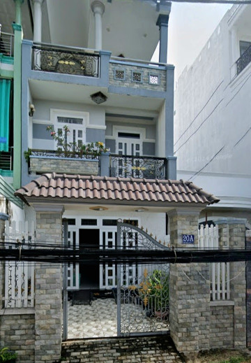 Bán gấp nhà 3 lầu mặt tiền khu dân cư trung tâm tp.Tân An gần công viên