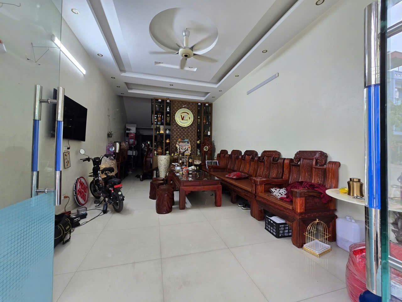 🥰🥰🥰 Gia chủ chuyển đổi cần bán nhà 4 tầng mặt đường Phan Huy Chú , Bồ Sơn, Võ Cường TP Bắc Ninh. 
😊 Diện tích 78,8m2 ,mặt tiền 4,5m
🌞 Hướng Đông Nam 
￼🌶️ Giá chỉ 1x, xxx tỷ. 
Chỉnh hơn lô đất bên cạnh chút. 
🚖🚖🚖 Căn nhà có vị trí đẹp. Đắc địa. Giao t