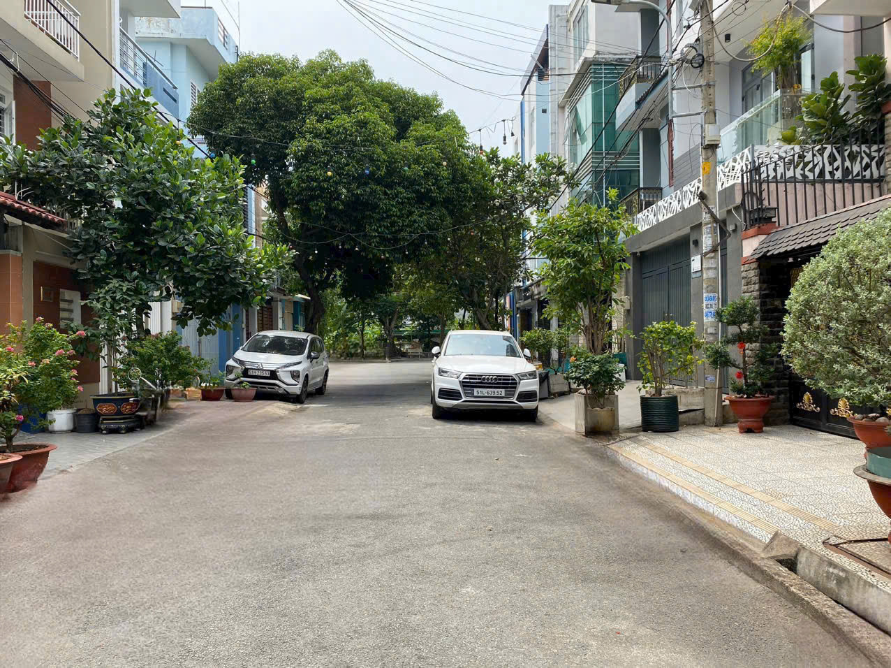 Siêu phẩm 5 lầu mới có T.máy ngang 5m 60m2 vài bước đi siêu thị Emart Phan Huy Ích 9.8 tỷ.