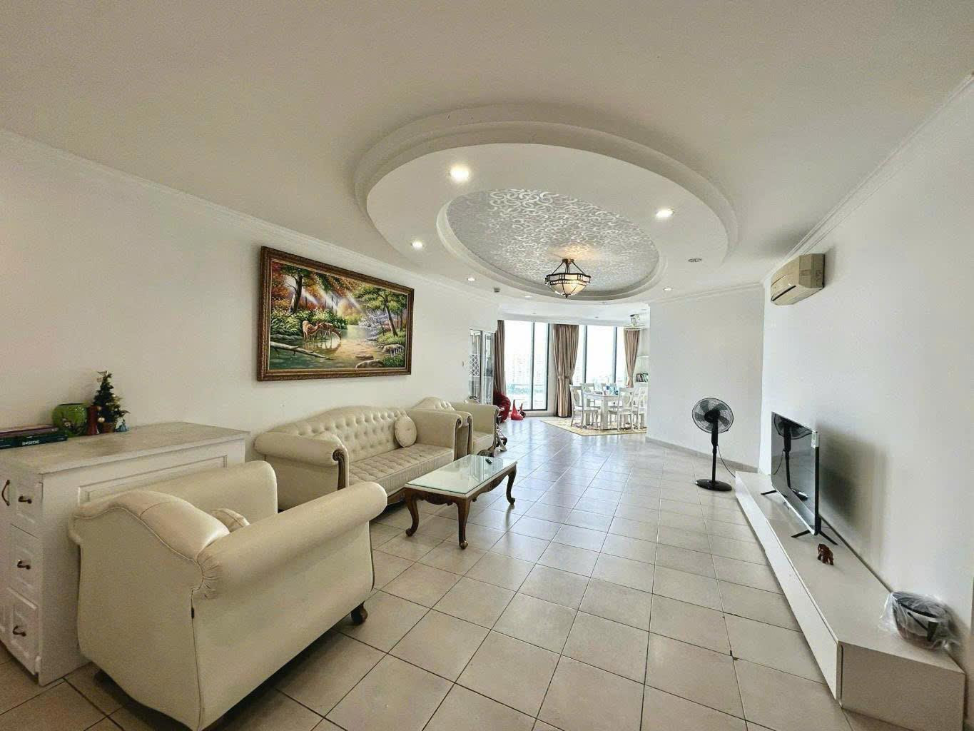 Chỉ 5tỷ75-PENTHOUSE 192m2-VIEW THÀNH PHỐ-NỘI THẤT SẴN- CC Phúc Yên TÂN BÌNH