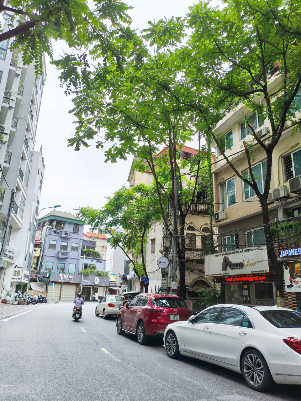 Bán nhà mặt phố Phan Kế Bính, Kd nhà hàng Nhật, vị trí đẹp, vỉa hè rộng, 80m chỉ 33 tỷ