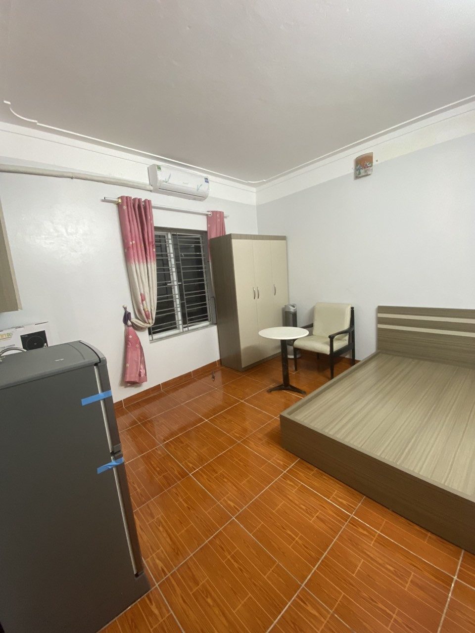 Cho thuê Căn hộ CCMN siêu VIP tại Số 98 ngõ 116 Phan Kế Bính, Cống Vị, Ba Đình. Chỉ 4tr