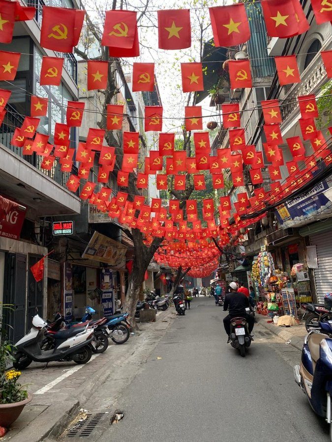 Phan Phù Tiên - Đ. Đa. Ngõ thông Cát Linh. Nhà dân xây chắc chắn. Ở luôn