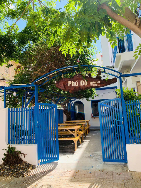 Bán nhà 2 mặt tiền Phan Phù Tiên , Nha Trang dt 110m2 giá bán 15 tỷ thương lượng
mọi thông tin chi tiết vui lòng liên hê e Trinh để trao đổi thương lượng giá