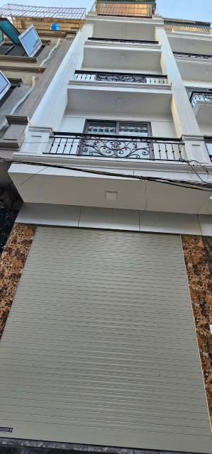 Nhà Huỳnh Cung, Thang máy, Ô tô đỗ cửa, Tam Hiệp, Thanh Trì 40 5 3.3 6.9 tỷ