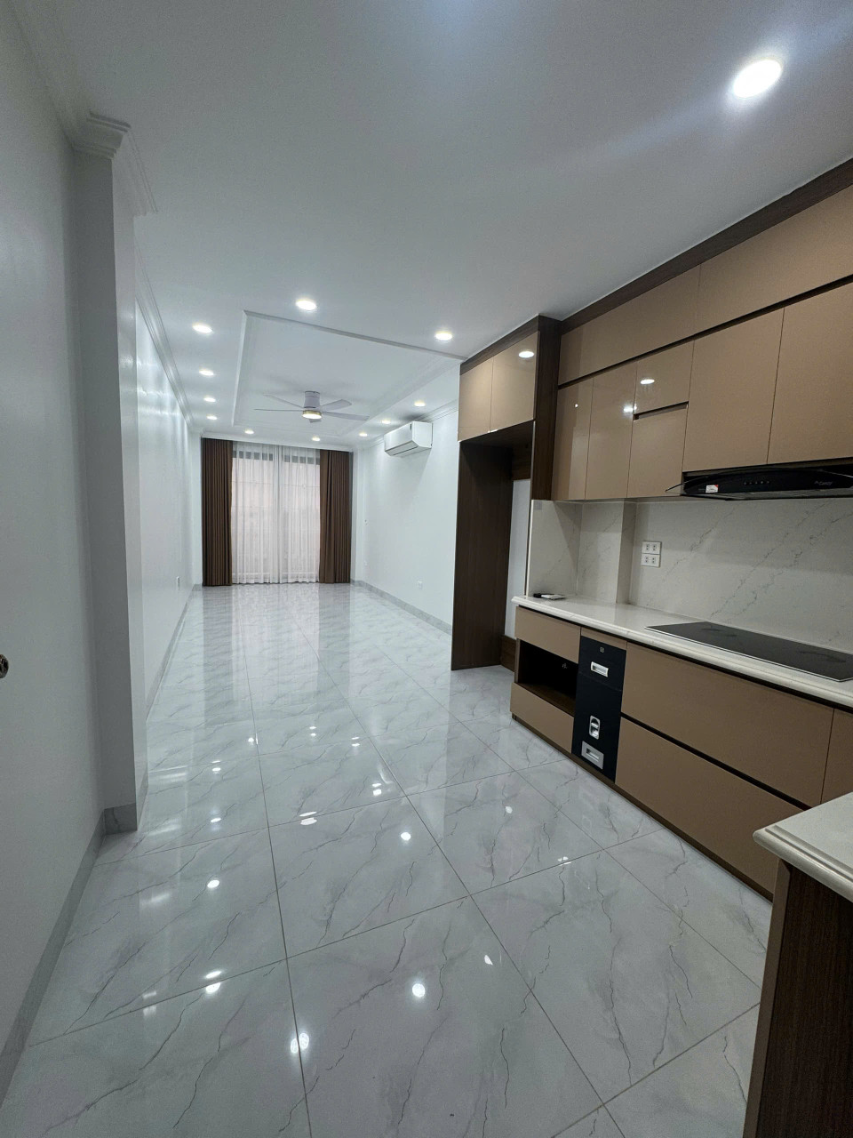 NHÀ MẶT ĐƯỜNG - 39M2*5 TẦNG - THANG MÁY - Ô TÔ TRÁNH - TAM HIỆP -THANH TRÌ