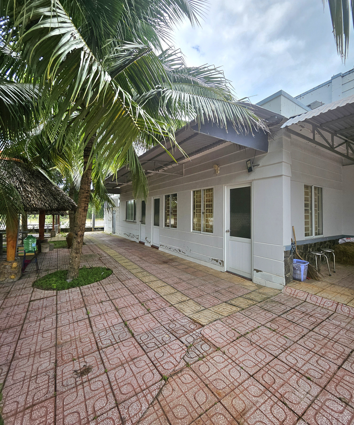 Bán nhà sân vườn đường Phan Văn Đáng, Phường 9, Vĩnh Long