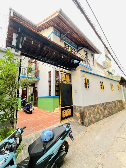 Bán căn nhà biệt thự mi ni đẹp giá tốt. Đường phan văn Đối * 9.6 x 12