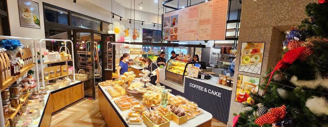 SANG NHƯỢNG TIỆM BÁNH & CAFE  Vị trí đắc địa: Căn góc khu dân cư Cityland Park Hills, Phường 10, Gò Vấp