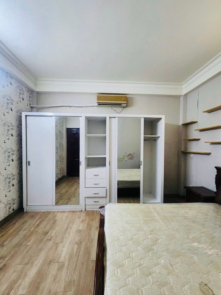 Bán nhà phan văn trị, 3 tầng hẽm xe hơi, gầm chợ siêu thị,p10