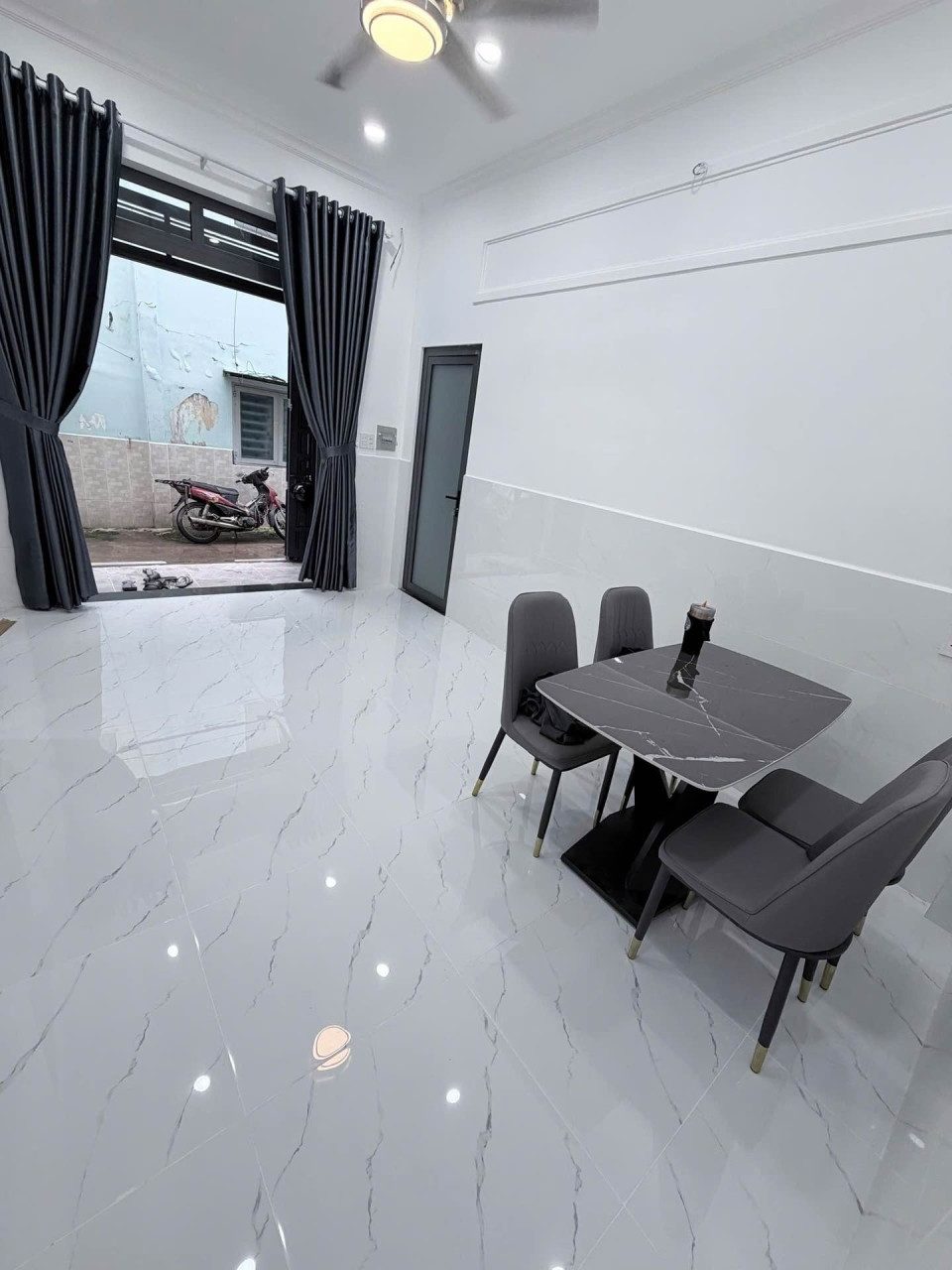 O2295 | 💖💖 Nhà Phố Phan Văn Trị P10 Gò Vấp 3PN Mới Kính Coong 5.X Tỷ ⚜️