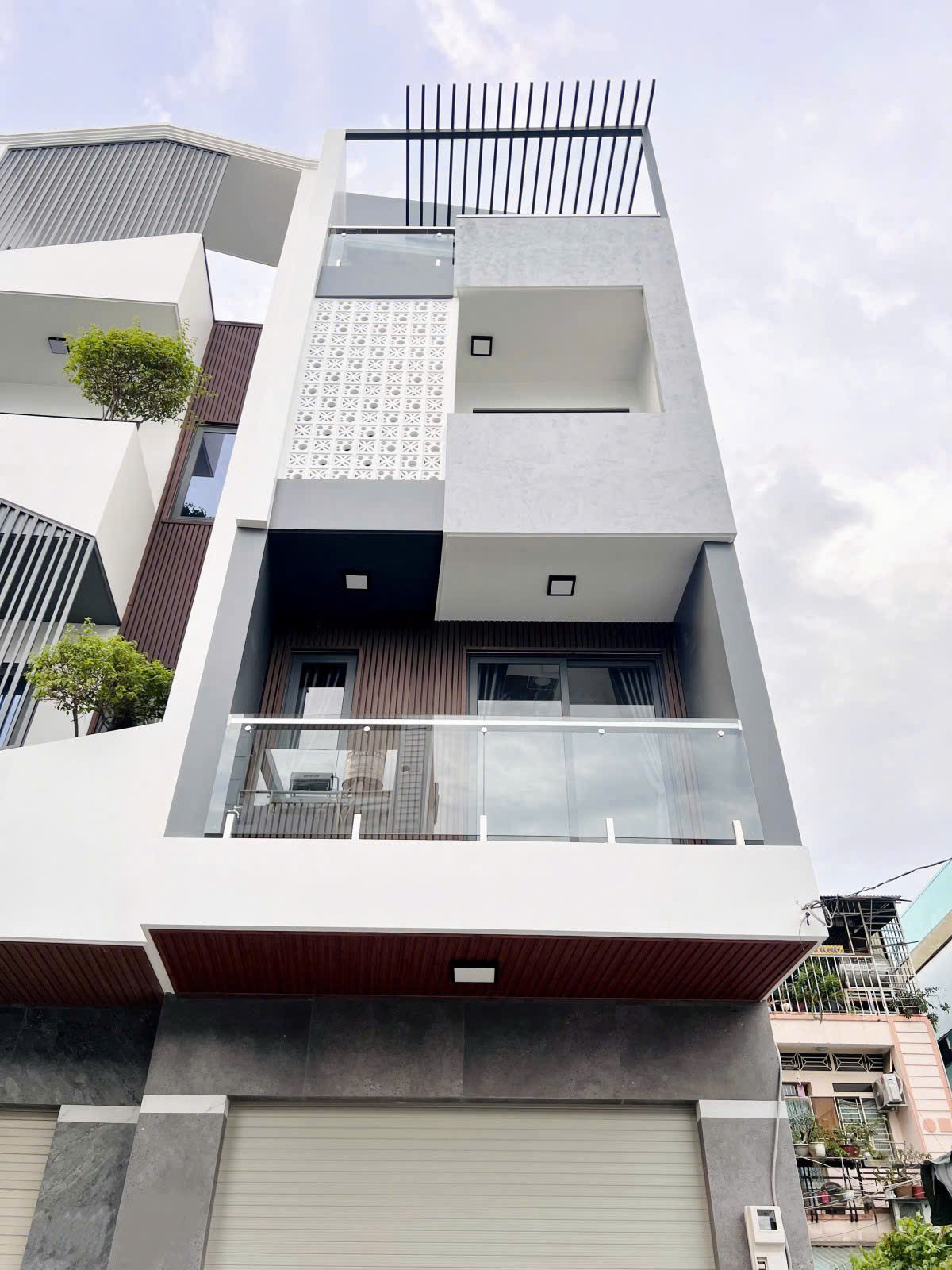 Siêu phẩm nhà phố DT 51m2 giá 5tỷ200tr nằm ở Phan Văn Trị, P11, Bình Thạnh. Hoàn công đủ