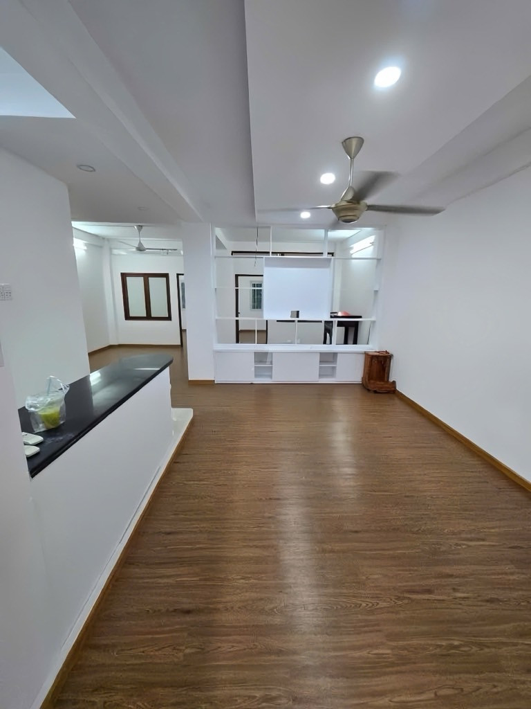 Bán chung cư Phan Văn Trị 74M² 2PN, thang máy, sổ hồng riêng, gần Phạm Văn Đồng, hơn 3 tỷ