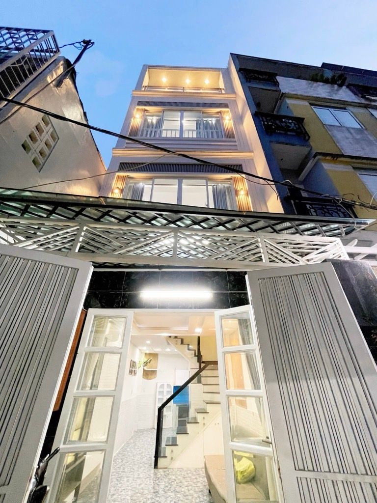 Bình thạnh sổ hồng riêng, gần chơ, gấp bán.