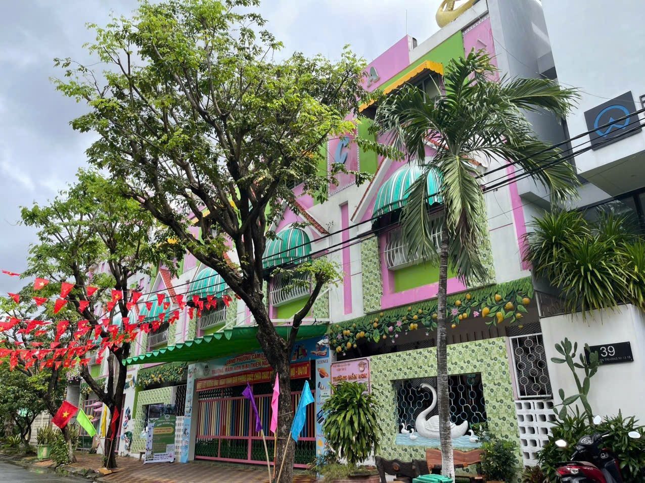 ❌ Bán trường Mầm Non 600m2 đất ( ngang 33m ) Lợi nhuận 250tr/tháng - Giá 60 tỷ
