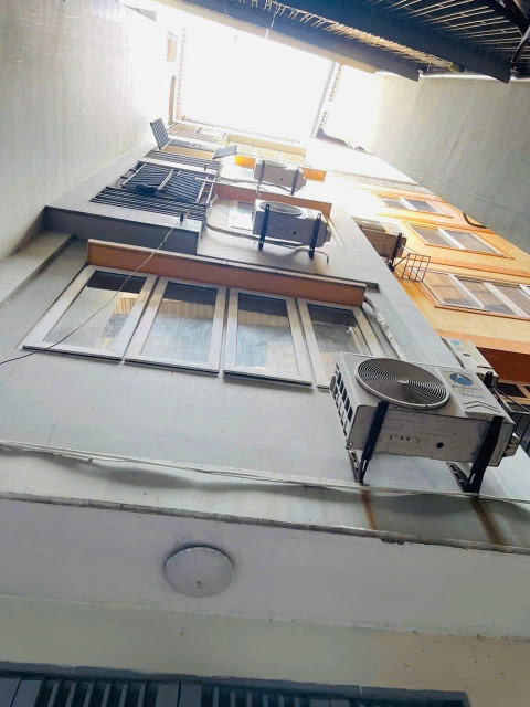 Bán nhà Pháo Đài Láng (Đống Đa) 37/40m T2, 6 tầng, mt 3.6m, giá 7.6 tỷ
