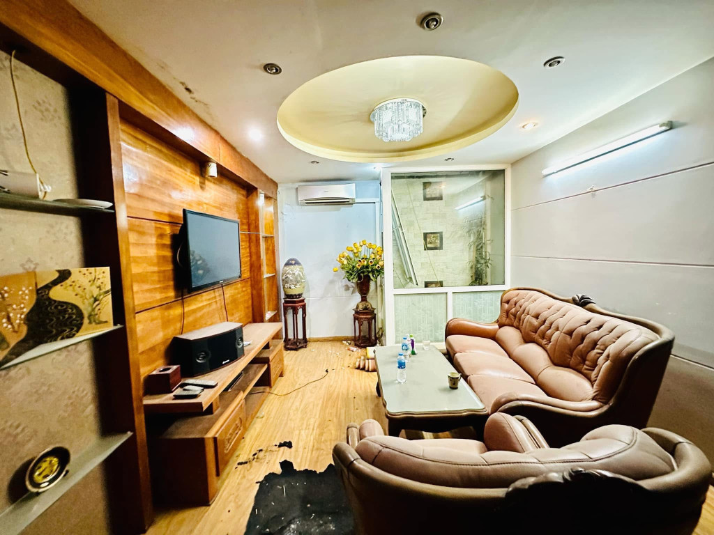 Bán nhà phố Pháo Đài Láng - Đống Đa, 45m2, 5 tầng ở ngay giá SỐC 10.5 tỷ