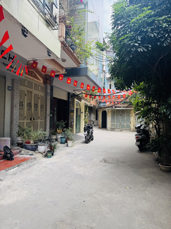 Bán nhà đường Bùi Xương Trạch, Thanh Xuân, nhà đẹp, lô góc bề thế, mặt ngõ ô tô tải qua