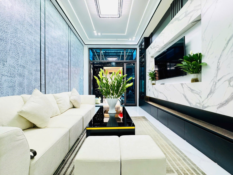 Bán nhà đường Bùi Xương Trạch, Thanh Xuân, nhà đẹp full nội thất, ngõ rộng, gần ngay phố