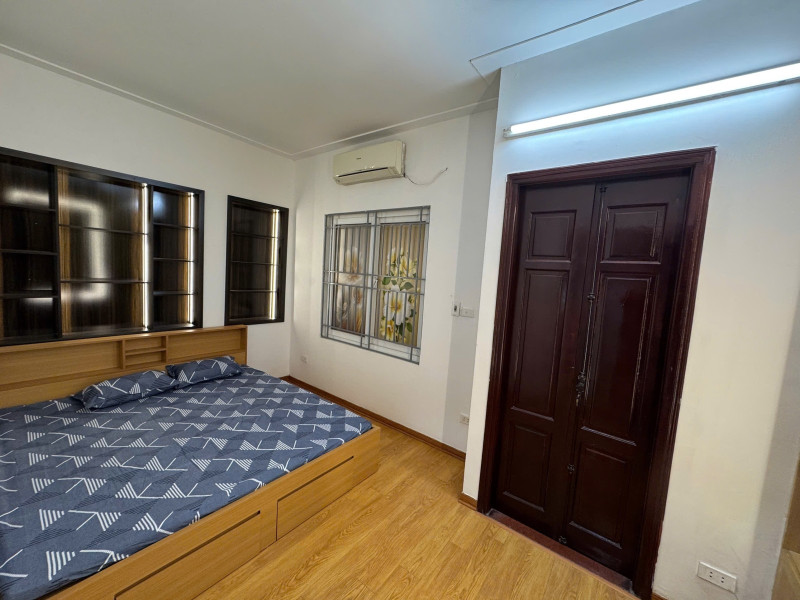 Bán nhà Cầu Giấy (Cầu Giấy) 34/40mT2, 4 tầng, mt 5m, giá 7.38 tỷ