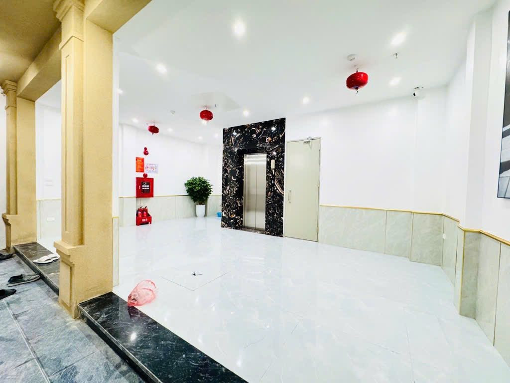 BÁN CĂN NHÀ DÒNG TIỀN CCMN ĐƯỜNG ĐỊNH CÔNG THƯỢNG. 60M2 - 6 TẦNG, THANG MÁY.