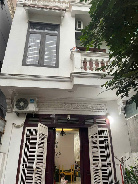 Bán nhà Thiên Lôi, 119m 3 tầng, đường 5m, Giá 6.5 tỉ, sát cạnh Siêu thị AEON